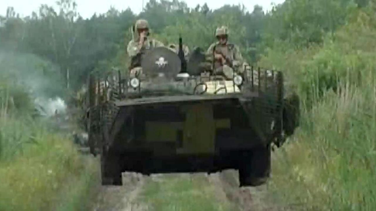 Украинские десантники проходят обучение в уникальных учениях Украинские десантники проходят обучение в уникальных учениях