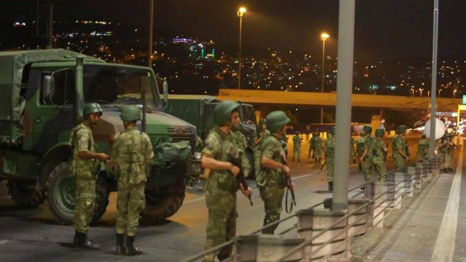 Переворот в Турции: Генконсульство обратилось к гражданам Украины Переворот в Турции: Генконсульство обратилось к гражданам Украины