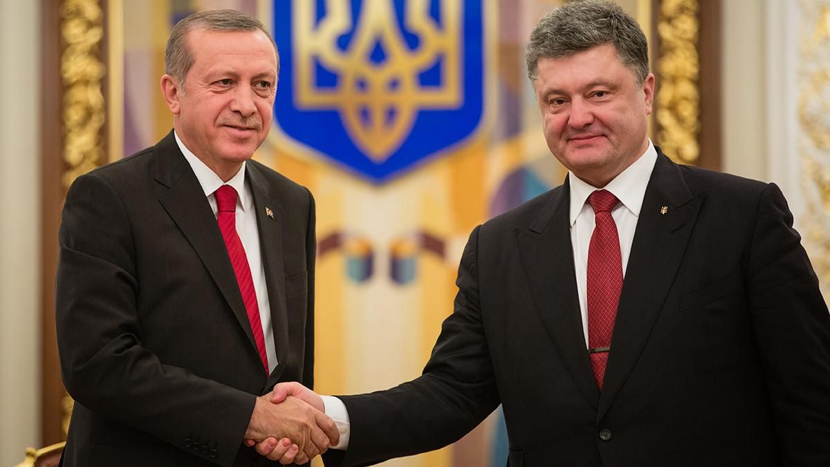 Украина поддерживает законно избранного президента Турции, – заявление Порошенко