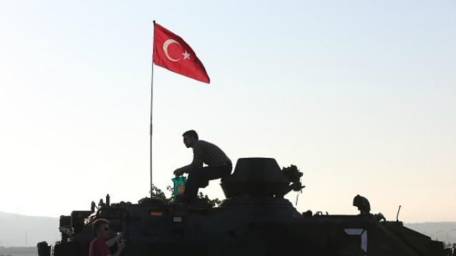 Переворот в Турции: задержаны более 700 подозреваемых военных