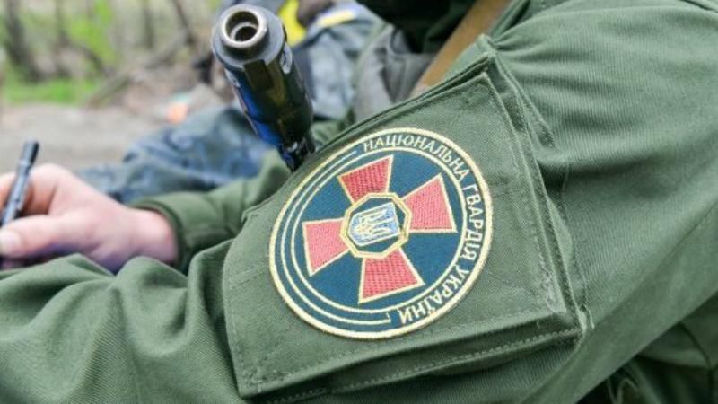 Подробиці зухвалих пограбувань інкасаторів: серед нападників були військові Нацгвардії Подробиці зухвалих пограбувань інкасаторів: серед нападників були військові Нацгвардії