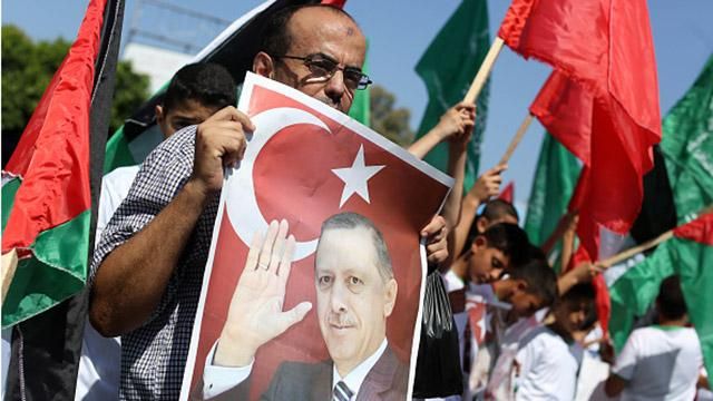 Кто такой Эрдоган и что он не смог поделить с военными