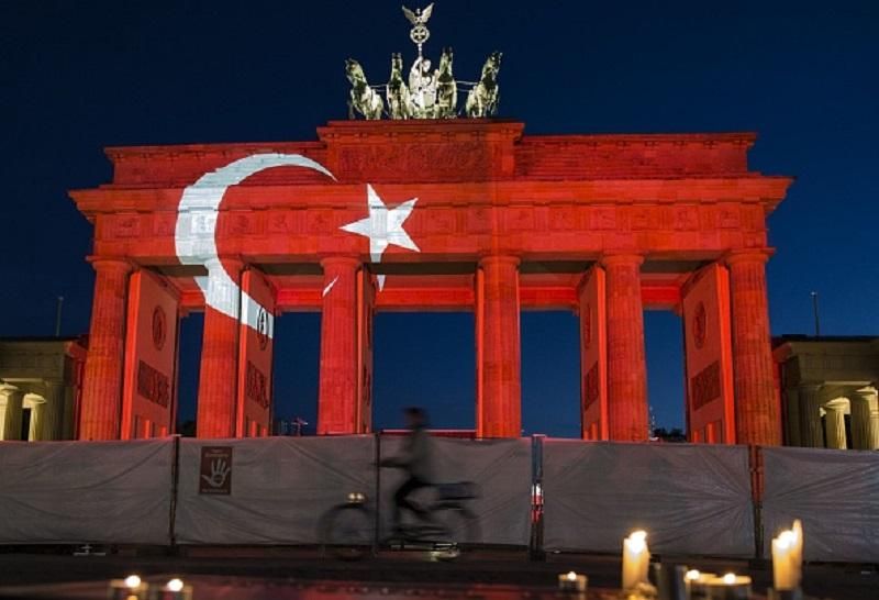 Як світ відреагував на невдалий переворот у Туреччині Як світ відреагував на невдалий переворот у Туреччині