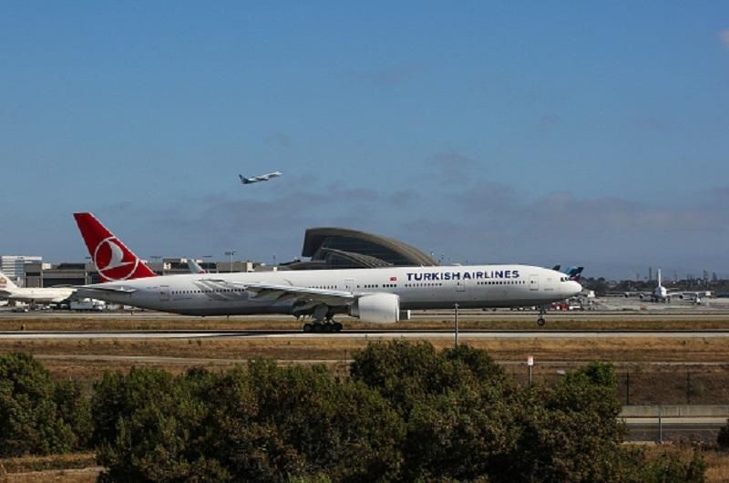 До Києва зі Стамбулу прилетів літак з українцями До Києва зі Стамбулу прилетів літак з українцями