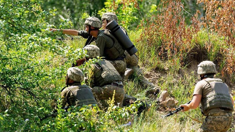 Сили АТО потрапили під обстріл в районі Маріуполя: є поранені Сили АТО потрапили під обстріл в районі Маріуполя: є поранені