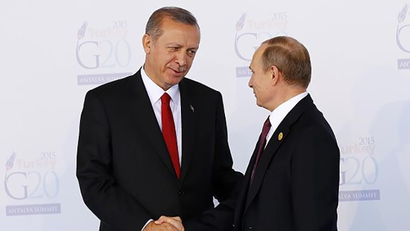 Путин позвонил Эрдогану после попытки переворота Путин позвонил Эрдогану после попытки переворота