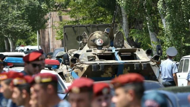 Эксперт пояснил, что стало причиной неспокойной ситуации в Армении Эксперт пояснил, что стало причиной неспокойной ситуации в Армении