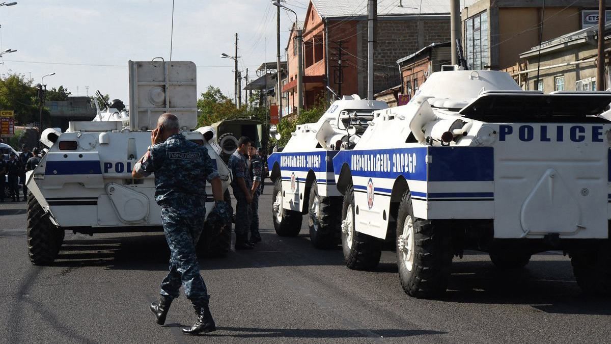 События в Ереване: власти задержали ряд протестующих