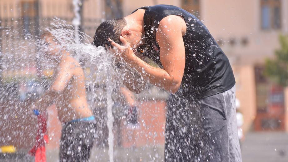 Аномальное лето: в Киеве зафиксировали новый температурный рекорд Аномальное лето: в Киеве зафиксировали новый температурный рекорд