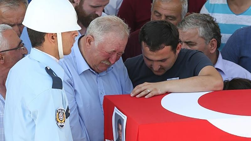 Переворот в Турции: количество жертв продолжает расти Переворот в Турции: количество жертв продолжает расти