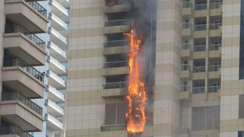 У Дубаї загорівся один з найвищих хмарочосів ОАЕ У Дубаї загорівся один з найвищих хмарочосів ОАЕ