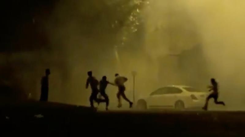 У Єревані почалися серйозні сутички У Єревані почалися серйозні сутички