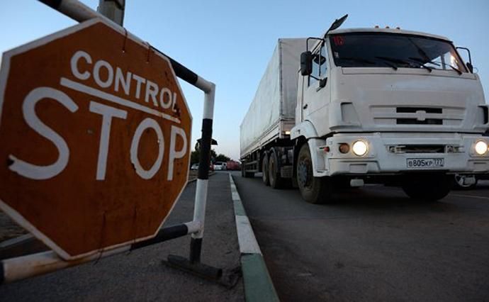 Россия отправила на Донбасс очередной "гумконвой" Россия отправила на Донбасс очередной "гумконвой"