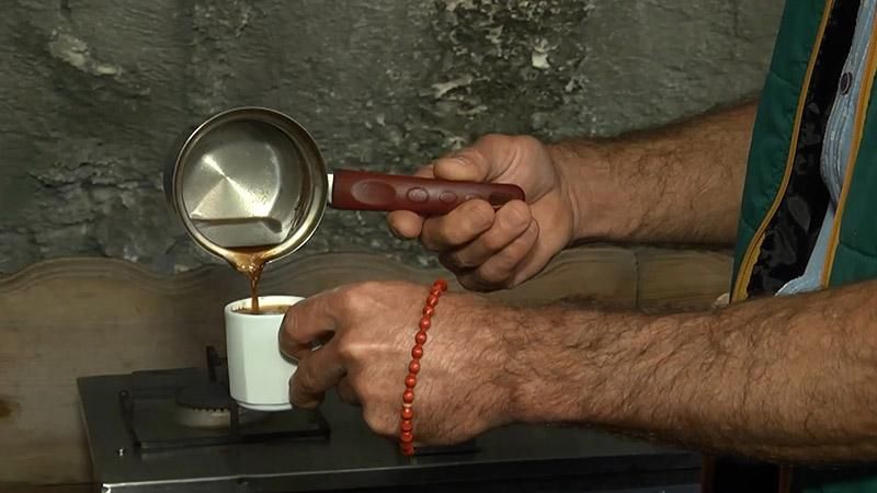 Как среди скал готовят традиционный турецкий кофе Как среди скал готовят традиционный турецкий кофе