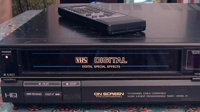 Прощавай, епоха: у липні випустять останній VHS-відеомагнітофон