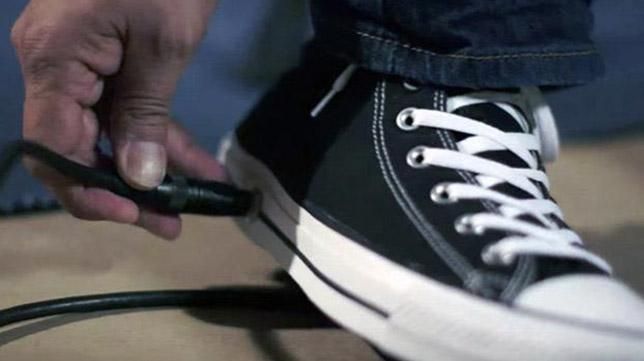 Как с помощью обычных кедов можно творить музыку Как с помощью обычных кедов можно творить музыку