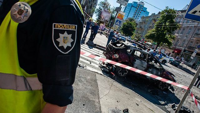 Убийство Шеремета: следователи показали, где была заложена взрывчатка Убийство Шеремета: следователи показали, где была заложена взрывчатка