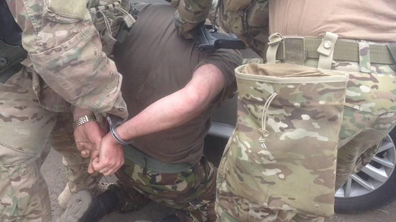 Правоохоронці затримали заступника командира бригади за торгівлю боєприпасами