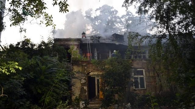 Сильна пожежа сталася в Одесі: з’явилися фото Сильна пожежа сталася в Одесі: з’явилися фото