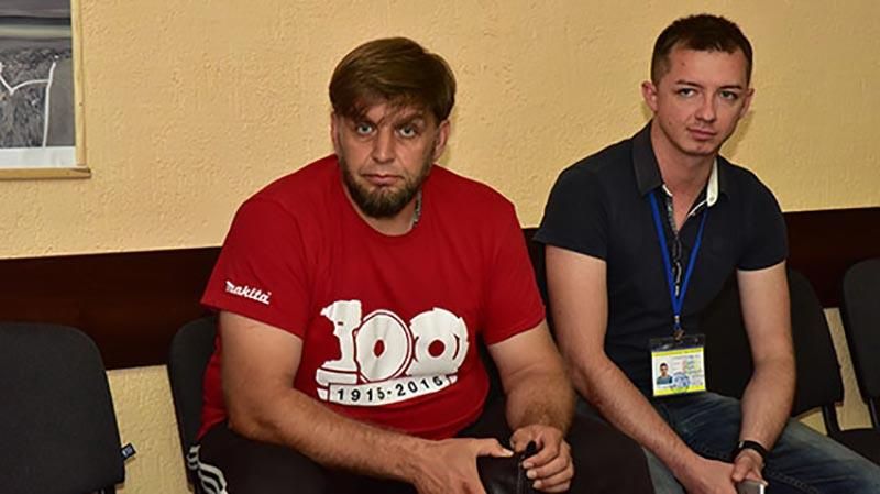 Жители Торецка подозревают своего мэра в сепаратизме Жители Торецка подозревают своего мэра в сепаратизме