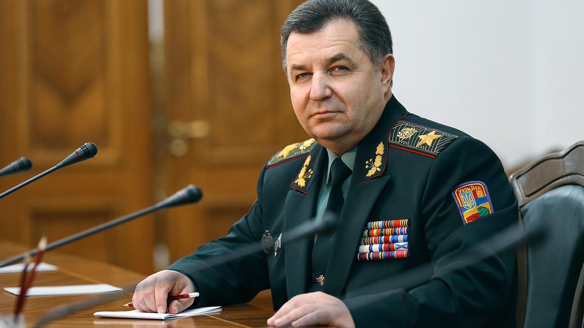 Міністр оборони знайшов покарання для офіцера, який торгував боєприпасами Міністр оборони знайшов покарання для офіцера, який торгував боєприпасами