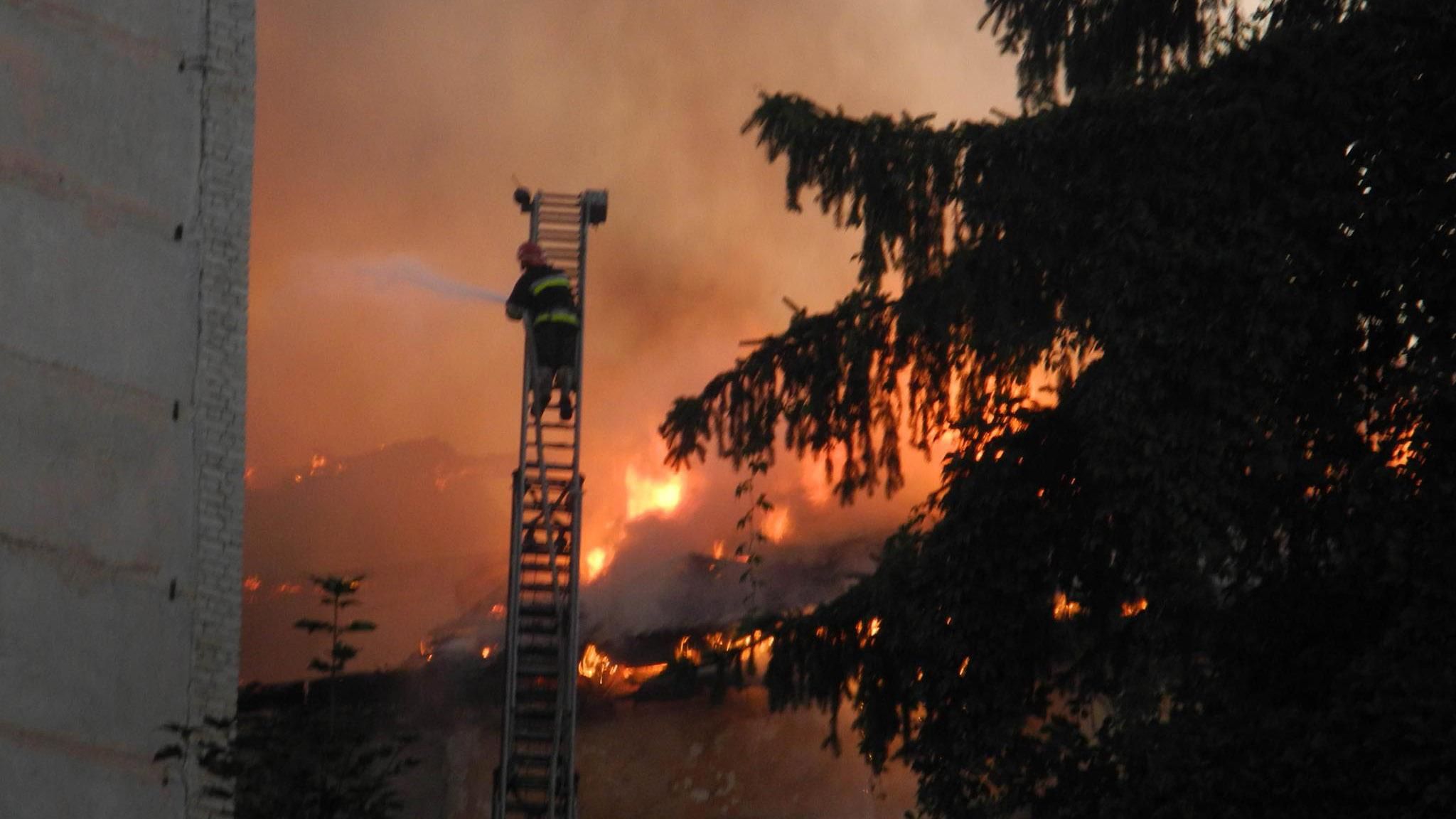 Масштабна пожежа сталася на Львівщині