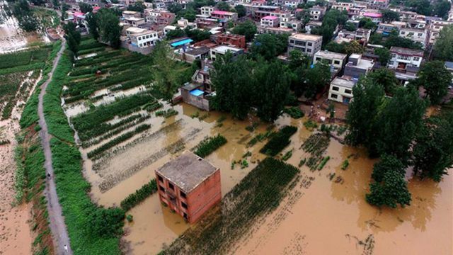 Непогода в Китае: за сутки выпала годовая норма осадков Непогода в Китае: за сутки выпала годовая норма осадков