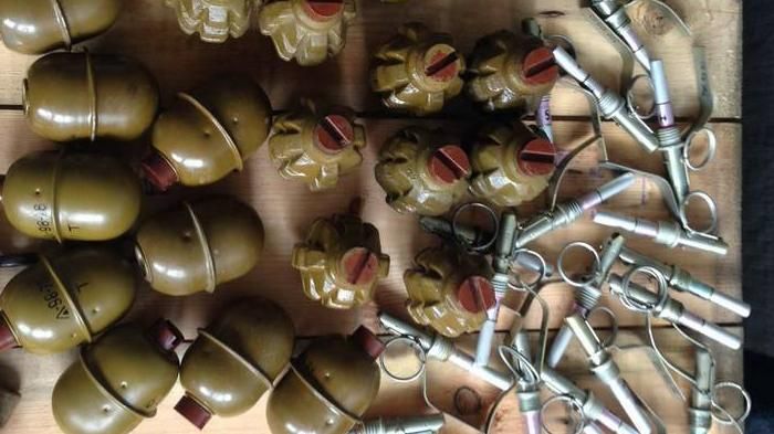 Большие тайники оружия обнаружены на Донбассе Большие тайники оружия обнаружены на Донбассе