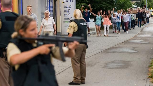 Ми не могли подумати, що такий жах станеться у Мюнхені, – свідки стрілянини