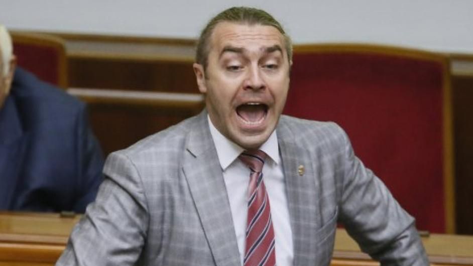 Драка украинских депутатов оказалась на плакате китайского панк-фестиваля Драка украинских депутатов оказалась на плакате китайского панк-фестиваля