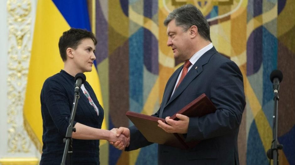 Українці вимагають забрати у Савченко звання Героя України