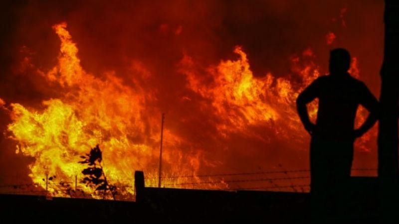 Масштабный пожар в Турции возле базы НАТО: первые фото и видео