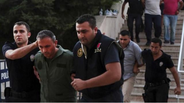 В Туреччині хочуть заарештувати 42 журналіста В Туреччині хочуть заарештувати 42 журналіста