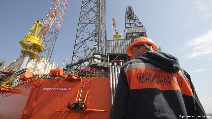 Россия продолжает захватывать украинские газовые месторождения в море