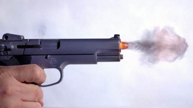 У кав'ярні під Києвом чоловік відкрив вогонь по відвідувачах У кав'ярні під Києвом чоловік відкрив вогонь по відвідувачах