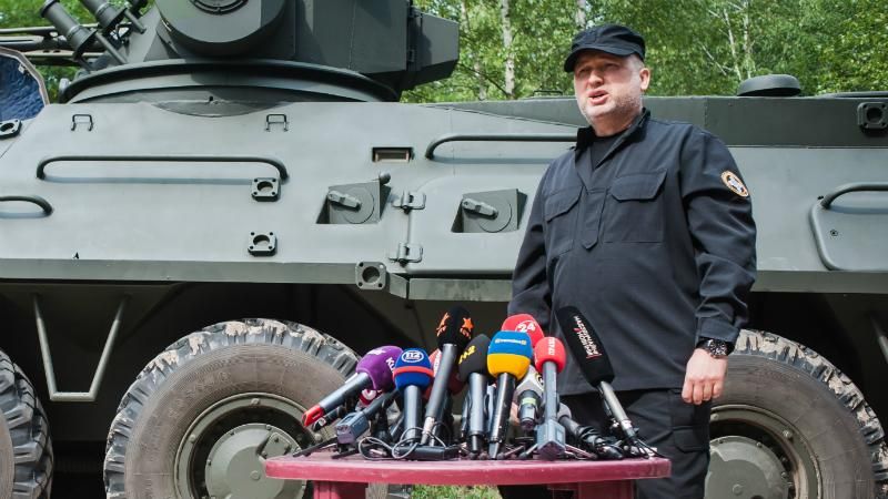 Турчинов розповів, яку зброю Росія випробовує на Донбасі