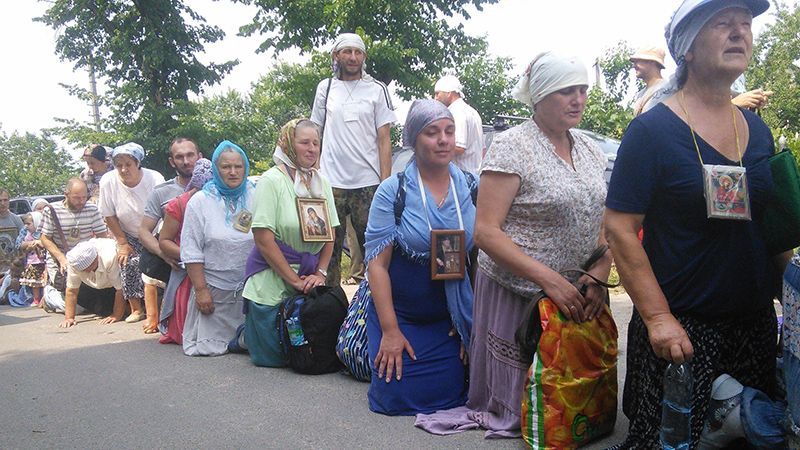 Невідомий повідомив про вибухівку на маршруті хресної ходи 