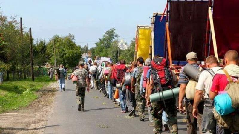 Хресну ходу організували люди Януковича, — священик Хресну ходу організували люди Януковича, — священик