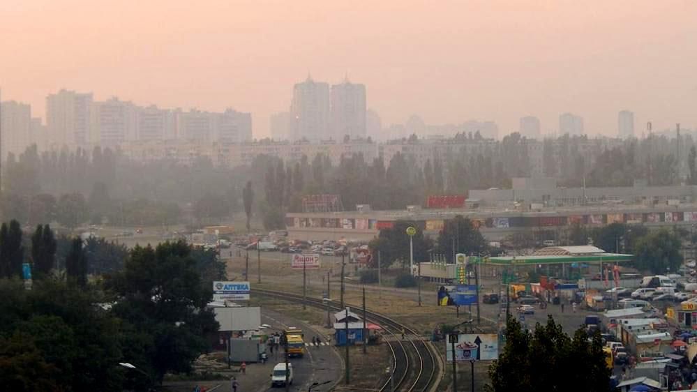 Власти Киева рассказала, откуда появился едкий дым над городом