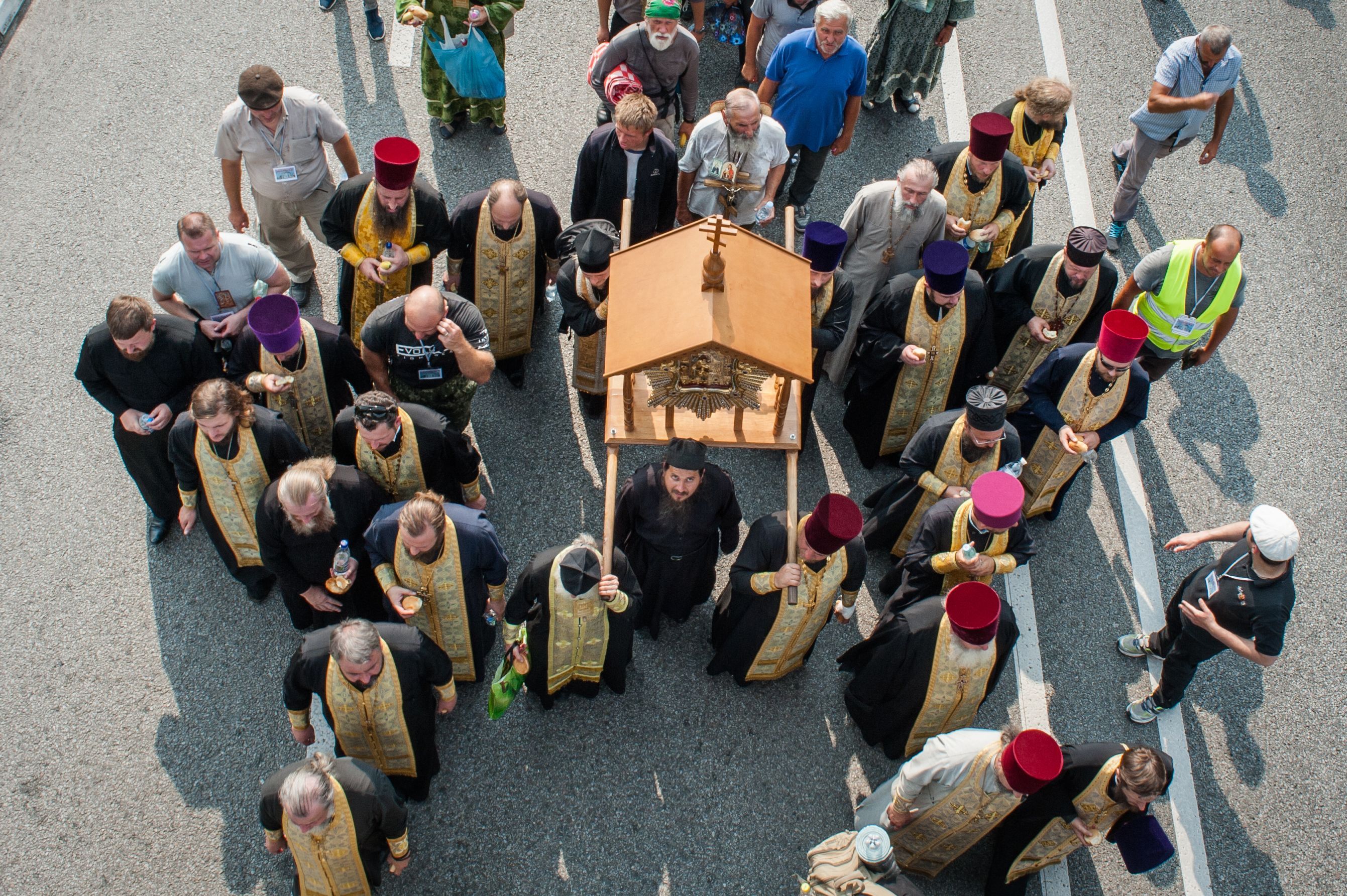 Церковные ходоки: все, что нужно знать о проведении крестного хода Церковные ходоки: все, что нужно знать о проведении крестного хода