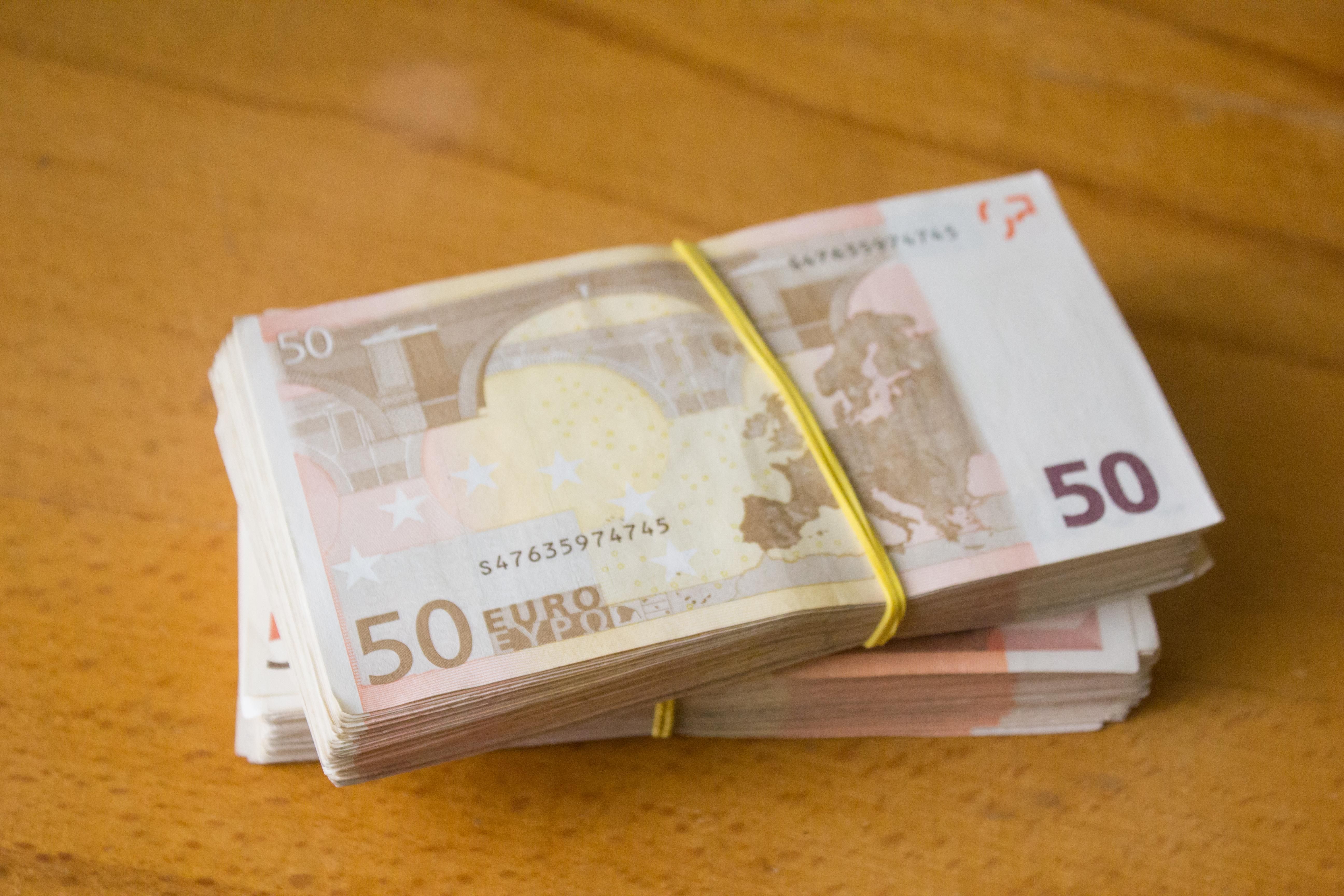 Іноземна валюта почала дорожчати Іноземна валюта почала дорожчати