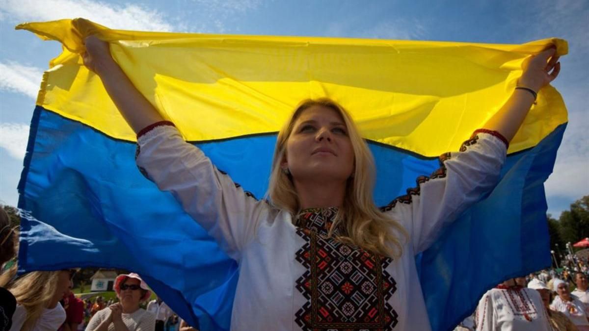 Людей с национальной символикой не пропускали на крестный ход Людей с национальной символикой не пропускали на крестный ход