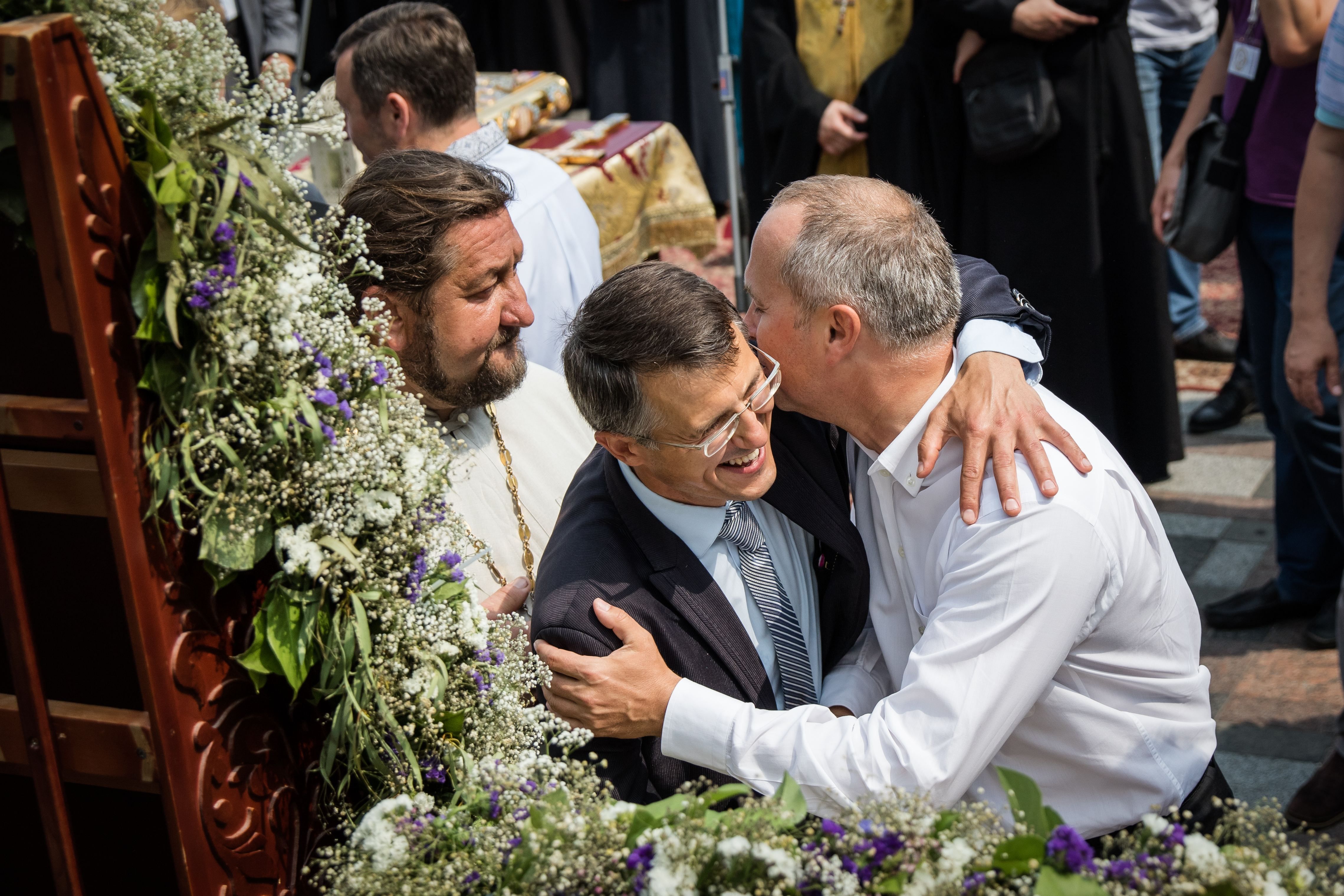 Поплічників Януковича помітили на молебні  у Києві