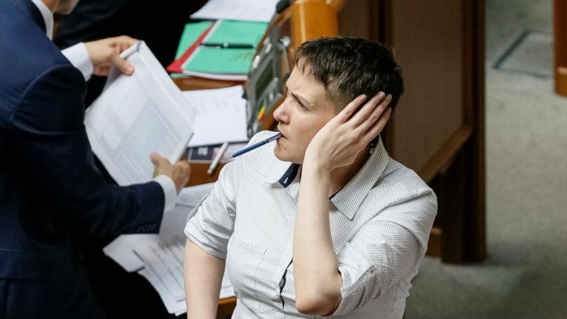 Савченко розповіла, як "ховалась" на американському військовому кораблі Савченко розповіла, як "ховалась" на американському військовому кораблі