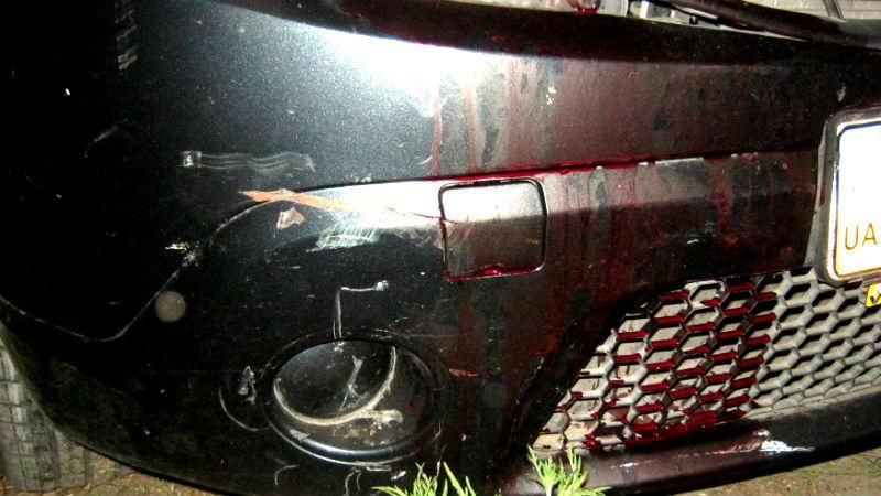 Поліцейська випадково вбила подругу Поліцейська випадково вбила подругу