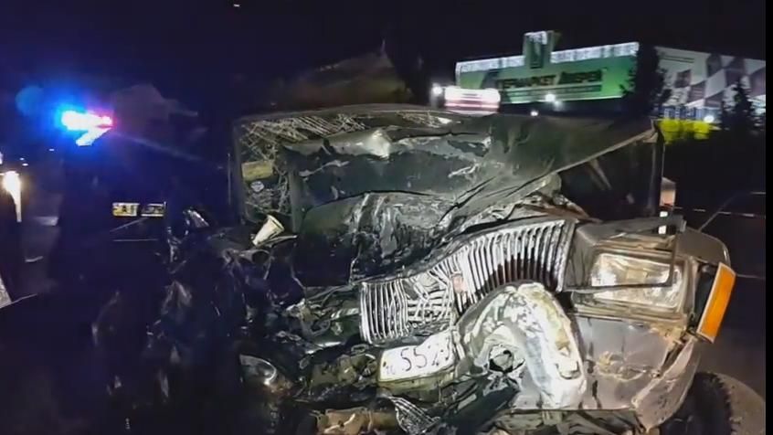 Жахлива ДТП зі стріляниною у Києві: авто пенсіонерів залишилось без даху Жахлива ДТП зі стріляниною у Києві: авто пенсіонерів залишилось без даху