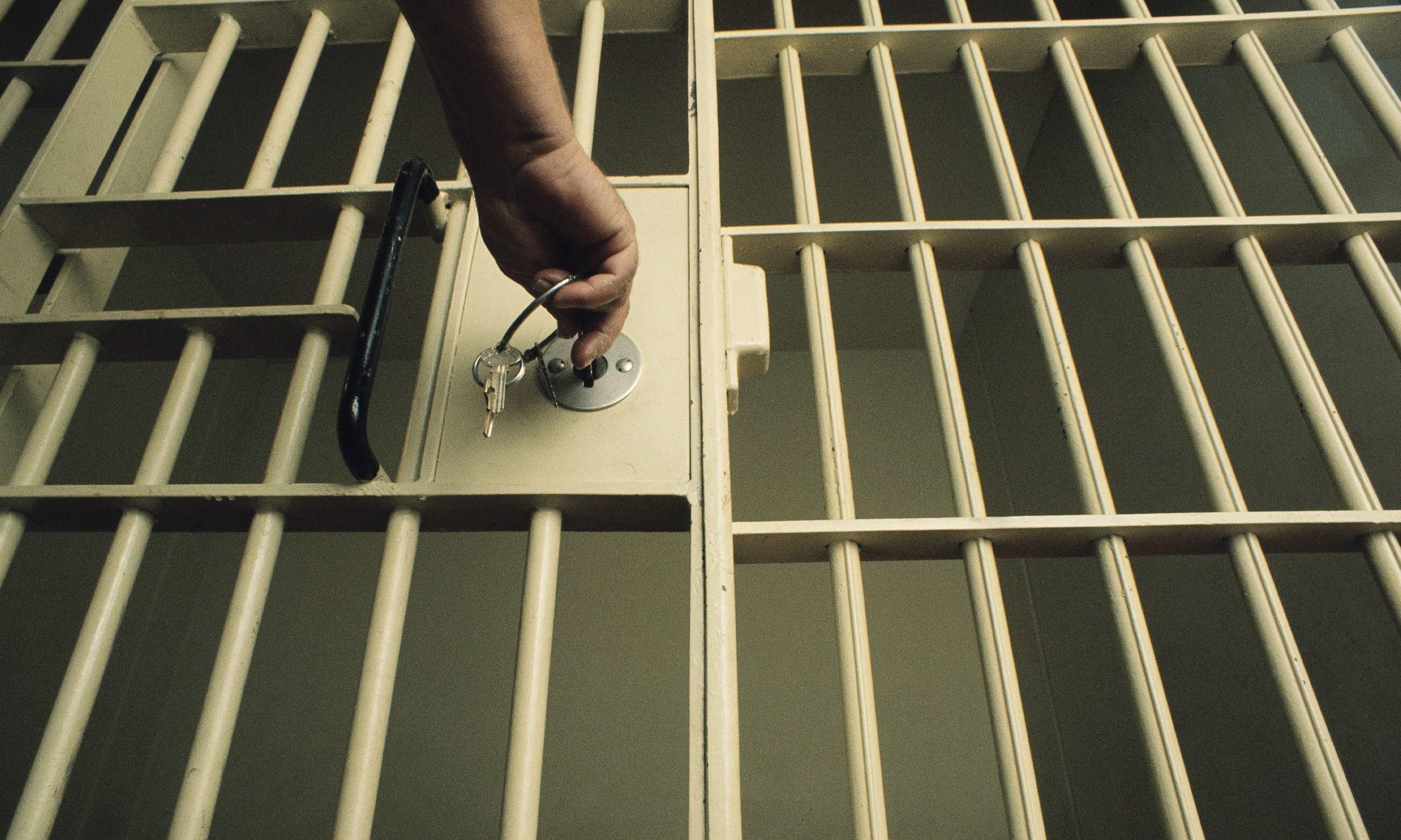 Работник колонии, который применил силу к Юлии Тимошенко, будет наказан Работник колонии, который применил силу к Юлии Тимошенко, будет наказан