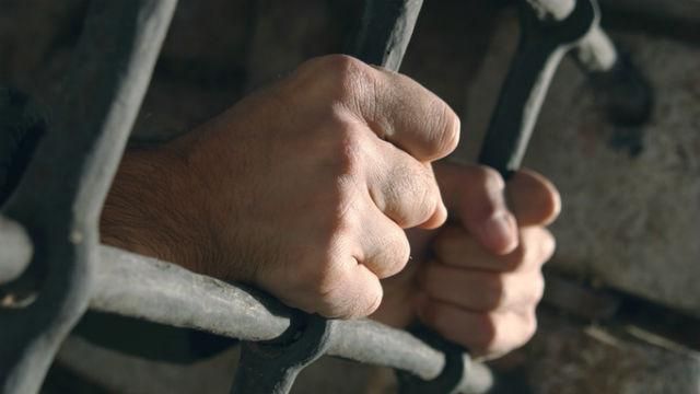 Силы АТО во время боя захватили в плен россиянина Силы АТО во время боя захватили в плен россиянина