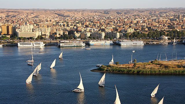 Чому варто наважитись на подорож по Нілу: від музею Луксору до курорту Асуану 