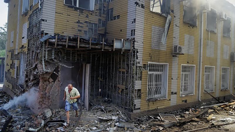 Террористы возобновили обстрел центра Донецка Террористы возобновили обстрел центра Донецка